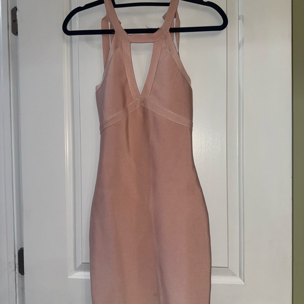 Elegant Pink Sleeveless Dress